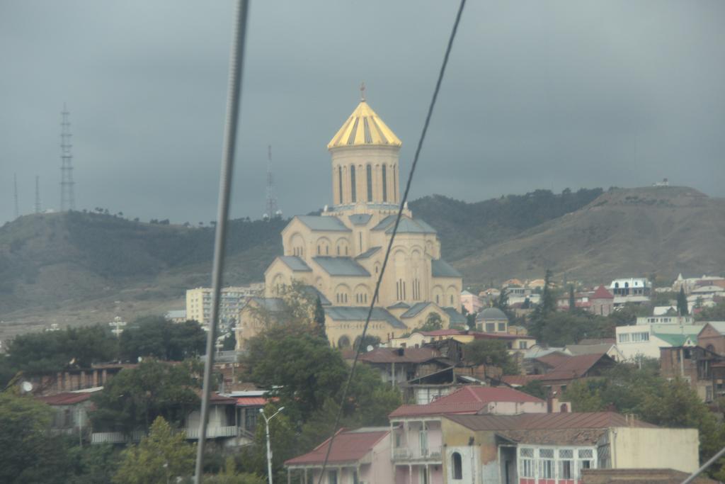 Lilika Apartments On Meskhishvili Tbilisi Exterior photo